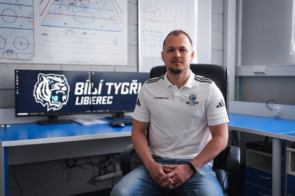 Jakub Janoušek je novým videokoučem Bílých Tygrů, foto: www.hcbilitygri.cz
